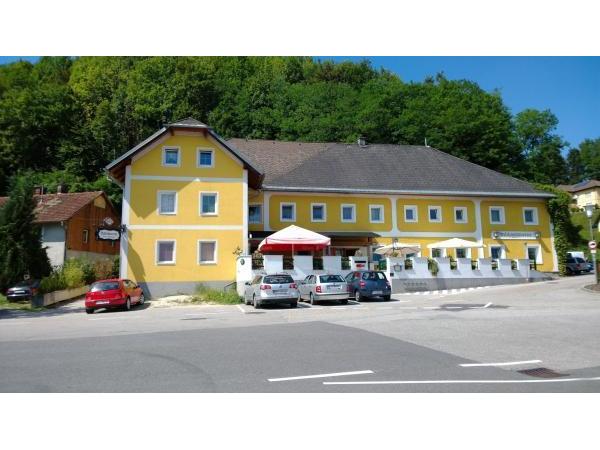 Bild 1 von Schloßtaverne - Five Bar