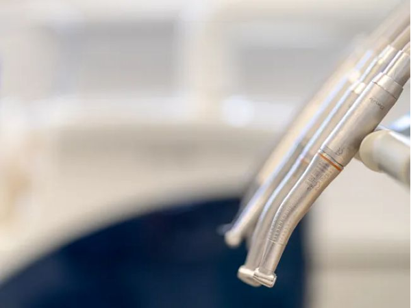 Bild 37 von Zahnarztpraxis Dr. Philipp Kaiser MMSc LLM & Kollegen