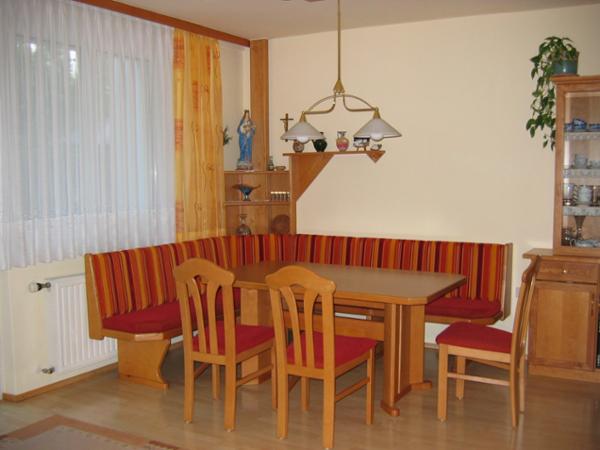 Bild 9 von Tapezierer und Raumausstatter Irene Lostuzzo
