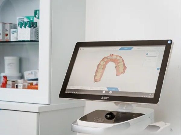 Bild 39 von Zahnarztpraxis Dr. Philipp Kaiser MMSc LLM & Kollegen