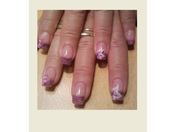 Bild 7 von S. BEAUTY LOUNGE Silvia Schaumlechner - Nagelstudio - Permanent Make Up - Tattoo