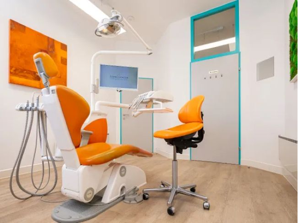 Bild 21 von Zahnarztpraxis Dr. Philipp Kaiser MMSc LLM & Kollegen