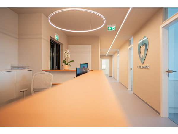 Bild 1 von Dr. med. dent. Dainhammer Tea