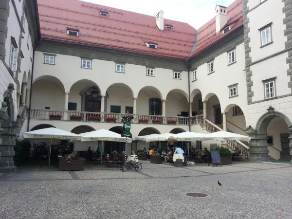 Bild 1 von Gasthaus im Landhaushof