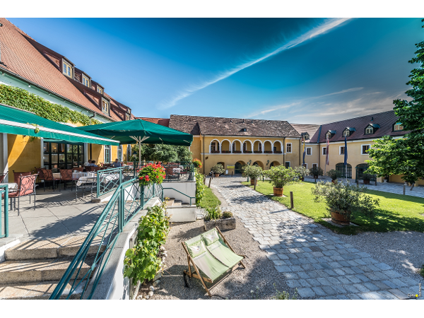 Bild 2 von Althof Retz