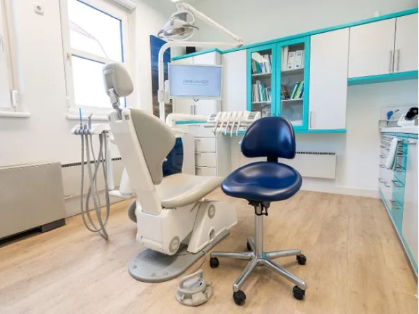 Bild 23 von Zahnarztpraxis Dr. Philipp Kaiser MMSc LLM & Kollegen