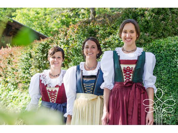 Bild 37 von TRACHT & BRAUT Helene Mayr Damenmaßschneiderei