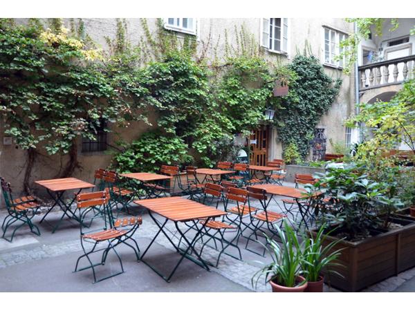 Bild 2 von Gasthaus Alte Welt