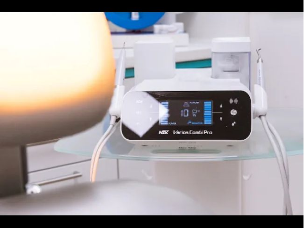 Bild 63 von Zahnarztpraxis Dr. Philipp Kaiser MMSc LLM & Kollegen