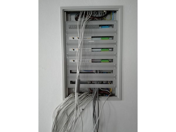 Bild 1 von 2beSMART