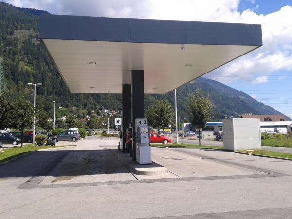 Bild 1 von DISKONT TANKEN am HOFER Parkplatz