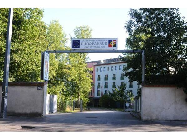 Bild 1 von Veranstaltungszentrum und Schloss Europahaus