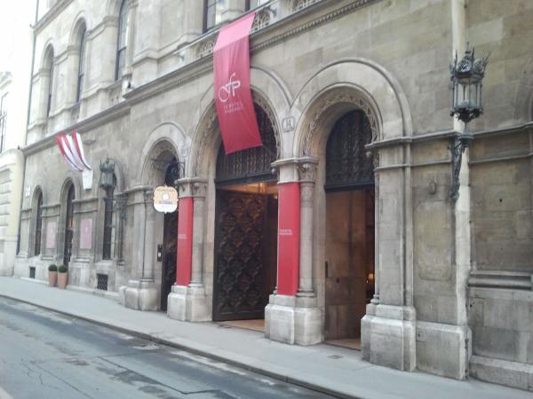 Bild 1 von Palais Ferstel