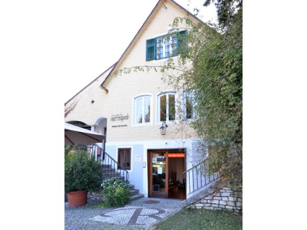 Bild 1 von F & S Regele GesmbH & Co KG Weingut, Wein- u. Sektkellerei