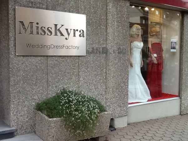Bild 7 von MissKyra Wedding Dress Factory