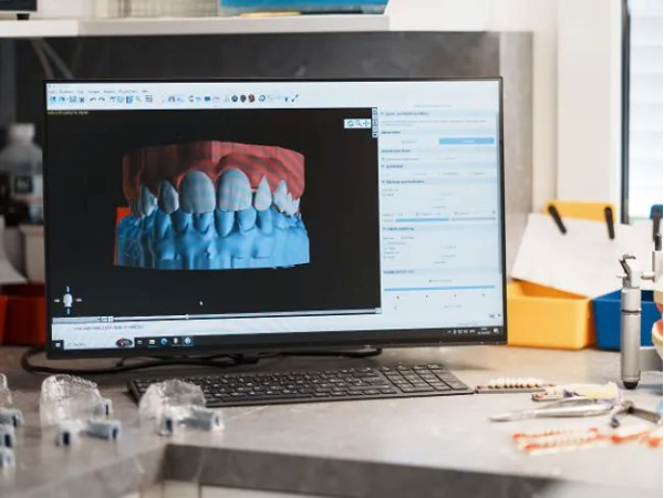 Bild 45 von Zahnarztpraxis Dr. Philipp Kaiser MMSc LLM & Kollegen