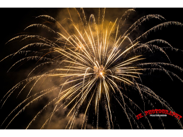 Bild 3 von Red Sky Fireworks