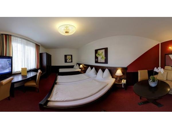 Bild 15 von Hotel Lokomotive - Leopold Klinglmüller e.U.