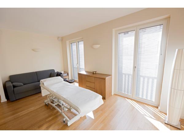 Bild 3 von Schneider Roman Dr. med. MSc Osteopathie