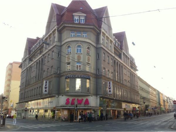 Bild 1 von Roseggerhaus Einkaufszentrum
