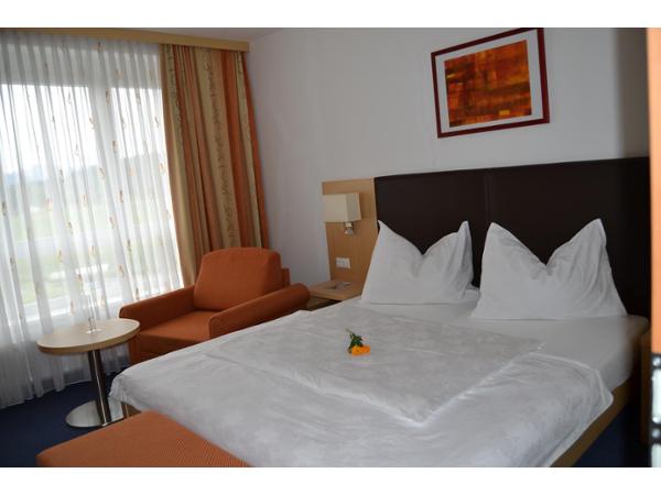 Bild 7 von Gasthof-Pension Karawankenblick
