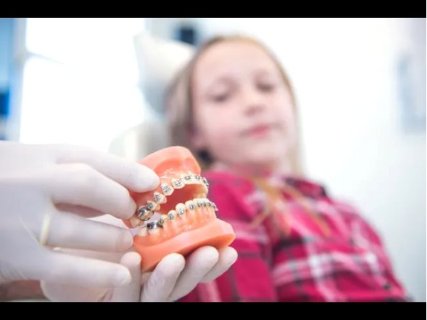 Bild 55 von Zahnarztpraxis Dr. Philipp Kaiser MMSc LLM & Kollegen