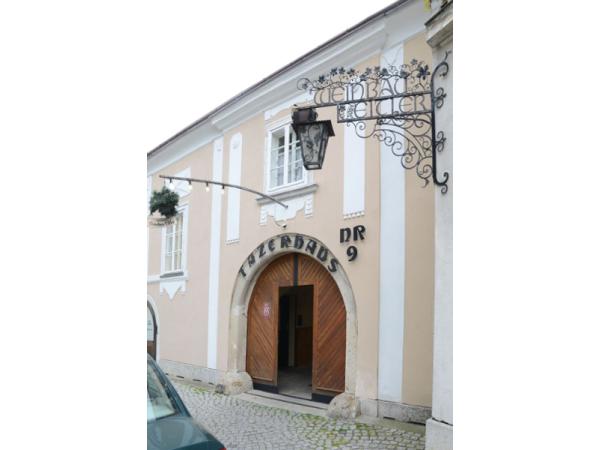 Bild 1 von Weinbau-Heuriger Tatzerhaus