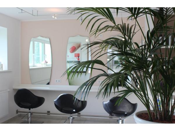 Bild 1 von Coiffeur Claudia - Hair und Permanent Make up