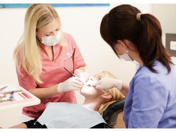 Bild 18 von Zahnmedizinisches Institut Dr. Huemer GmbH
