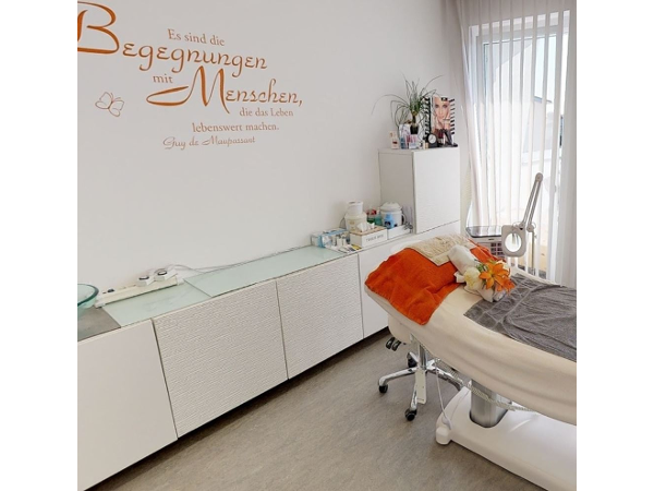 Bild 3 von Josy Stockinger Fachkosmetik & Sugaring