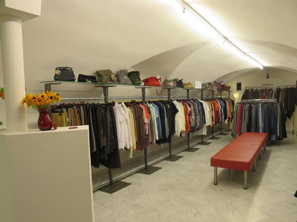 Bild 5 von GardeRobe Second Hand