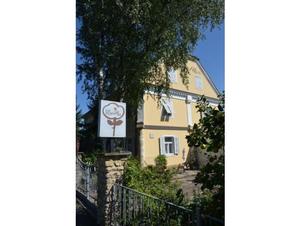 Bild 1 von Rosenvilla