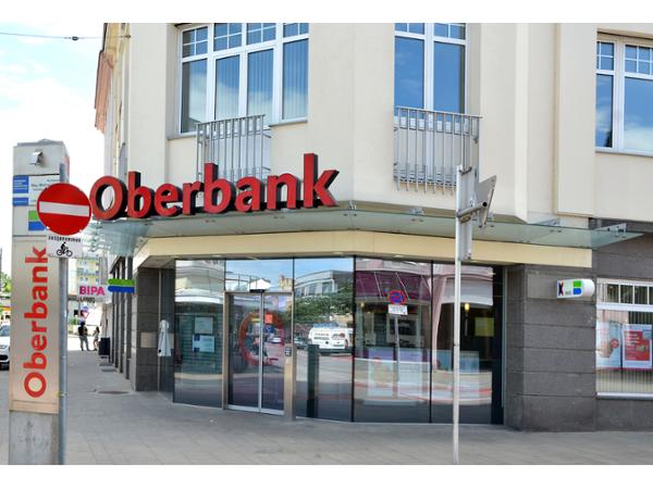 Oberbank Ag In 3300 Amstetten Herold At