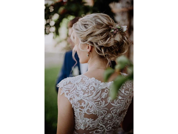 Bild 8 von Burgi Eckhart Hairstyle & Beauty