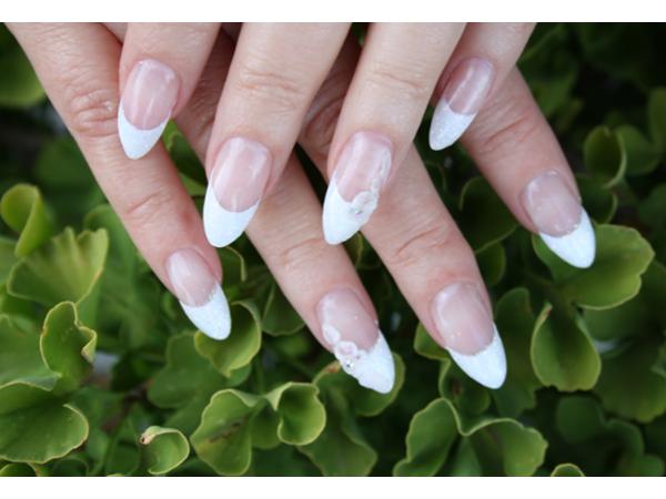 Bild 11 von S. BEAUTY LOUNGE Silvia Schaumlechner - Nagelstudio - Permanent Make Up - Tattoo