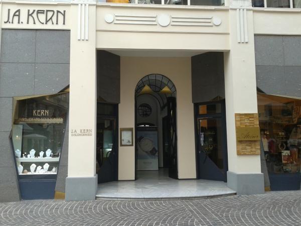 Bild 1 von Kern J A Juwelen - Uhren