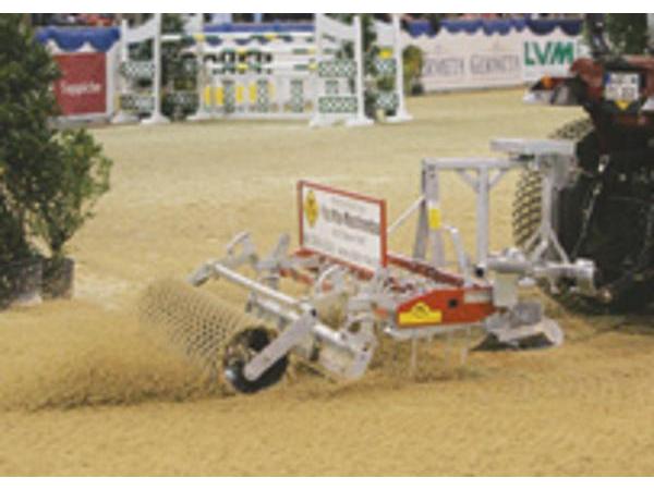 Bild 7 von Pro Equus - Reitplatz, Paddock & Stallbedarf