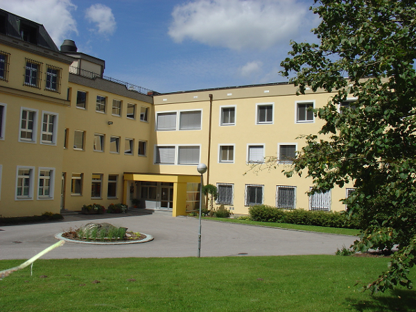 Bild 1 von Fachschulen Erla