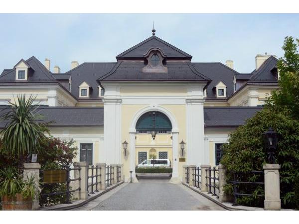 Bild 2 von Schloß Laudon