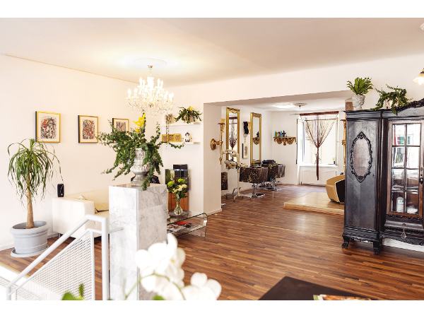 Bild 8 von Hair Deluxe