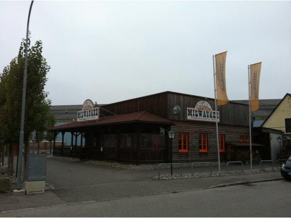 Bild 1 von Saloon Milwaukee Restaurant & Bar