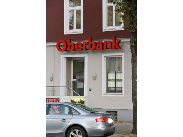 Oberbank Ag In 1130 Wien Herold At