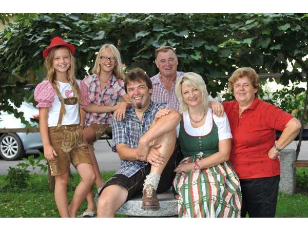 Bild 2 von Backhendlstation Gasthof Schneider