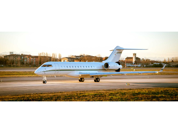 Bild 2 von AlbaJet Charter GmbH