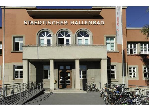 Bild 1 von Hallenbad Amraser Straße