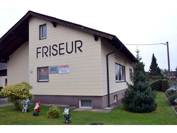 Bild 1 von Friseur ROBERT'S FOR HAIR - Men and Women Salon
