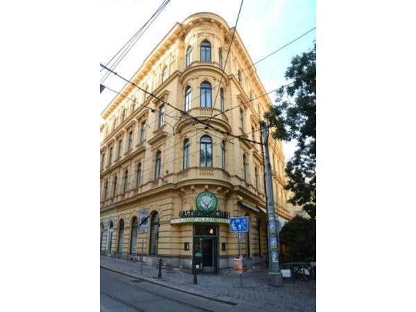 Bild 1 von Gastwirtschaft Blauensteiner zur Stadt Paris