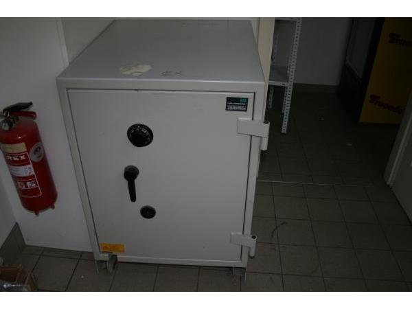 Bild 2 von ENTRÜMPELUNG Breier