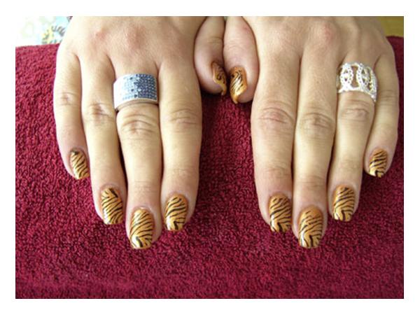 Bild 3 von First Nails - Monika Tisch