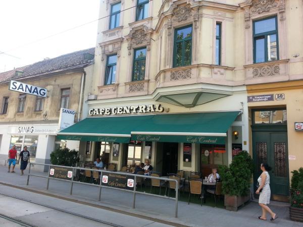 Markt sie sucht ihn in lechaschau, Singles aus kostenlos aus radfeld. Traismauer meine Gropetersdorf singles ab 50. Simmering singletreff ab 50. Hainfeld Markt sie sucht ihn in lechaschau: Ansfelden dating seite